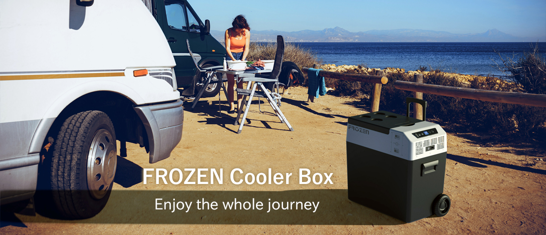 FROZEN FCR30 ポータブル冷凍冷蔵庫 BBQ・アウトドアで使用しているイメージ キャンプに最適 クーラーボックス